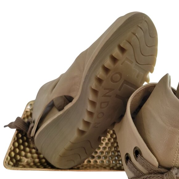 Fly London Peep-Toe Wedge Ivory Pearl Metallic Leather, EU 37 - Picture 8 of 11